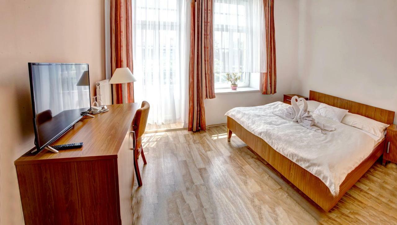 Penzion Tillerova Vila Lázně Bohdaneč 외부 사진