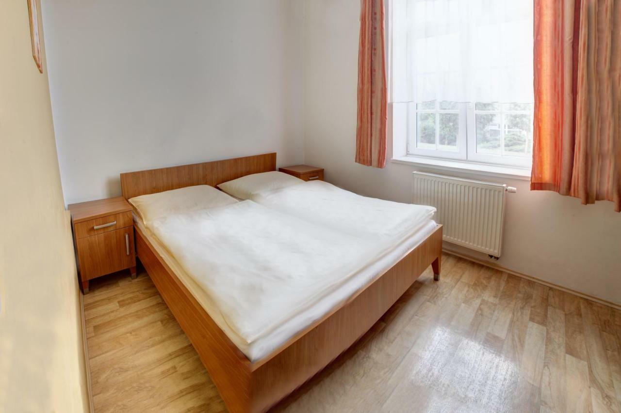 Penzion Tillerova Vila Lázně Bohdaneč 외부 사진