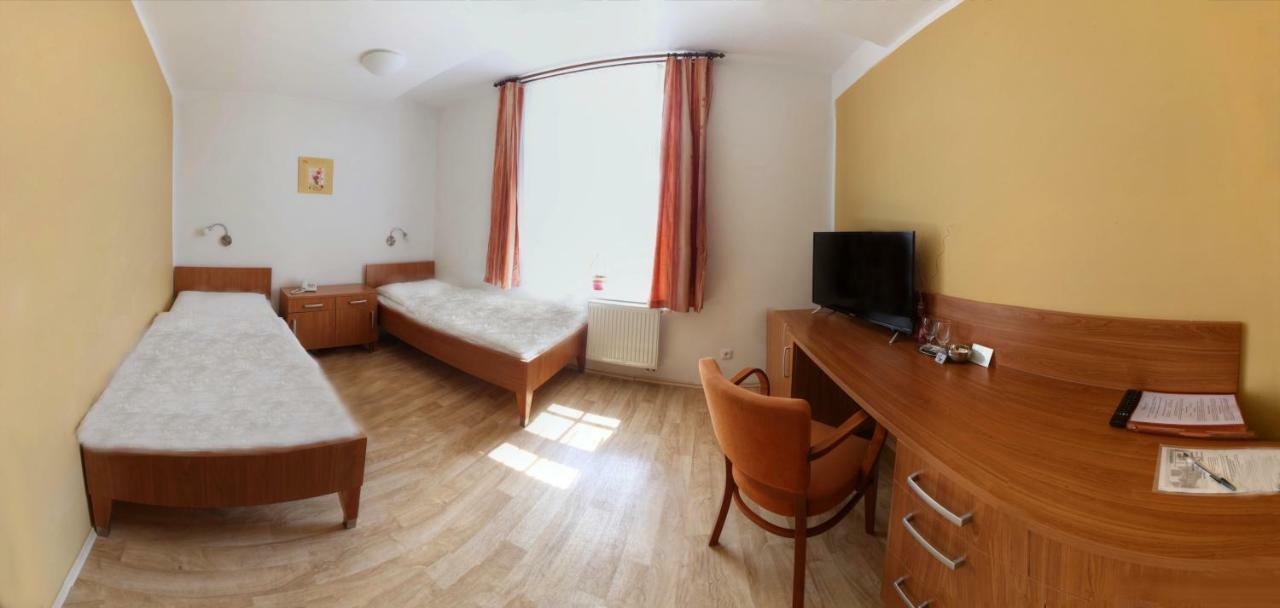 Penzion Tillerova Vila Lázně Bohdaneč 외부 사진